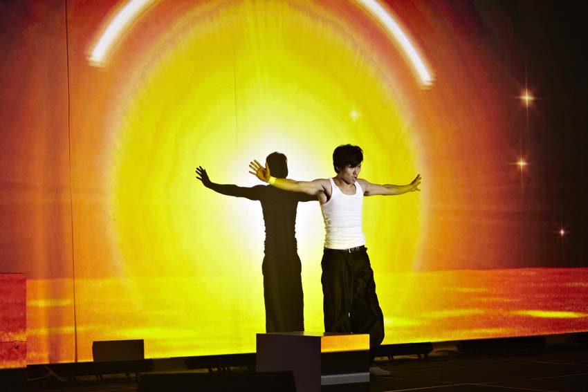 Gong2012-038 copy.jpg