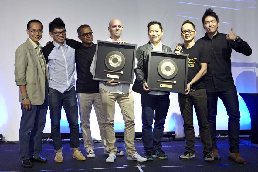 Gong2012-072 copy.jpg