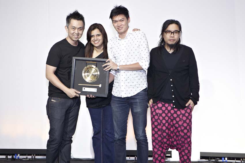 Gong2012-161 copy.jpg