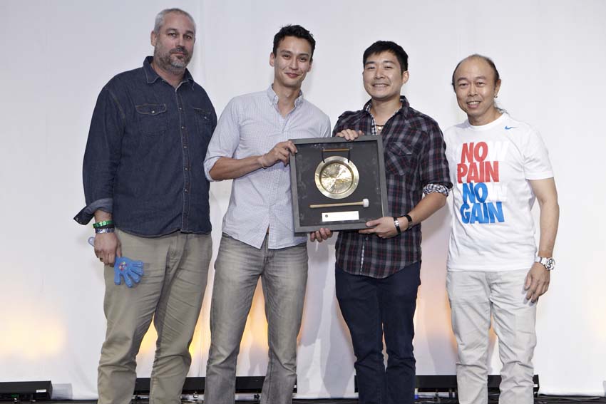 Gong2012-182 copy.jpg