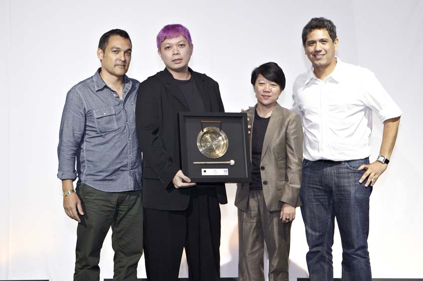 Gong2012-197 copy.jpg