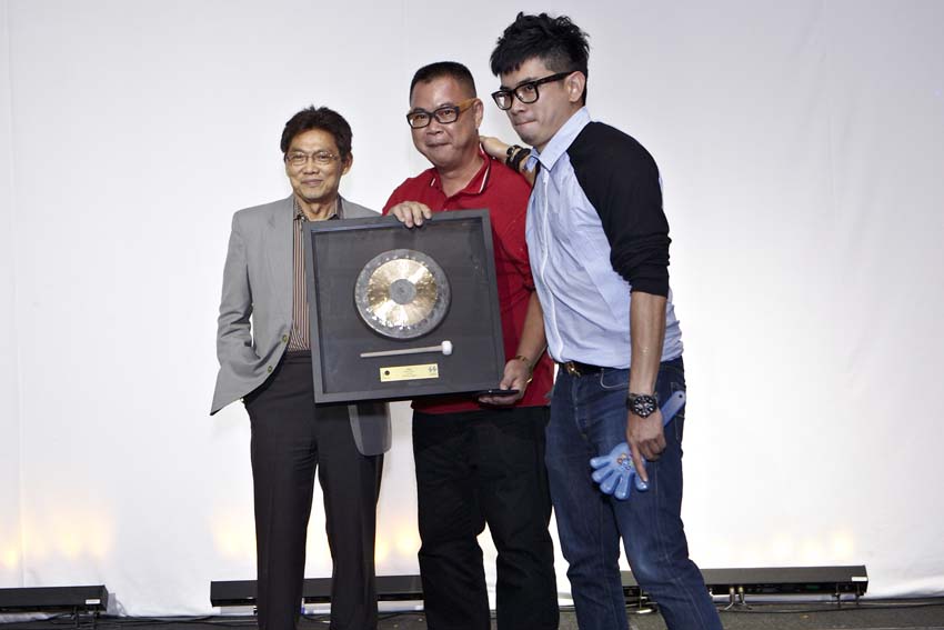 Gong2012-381 copy.jpg