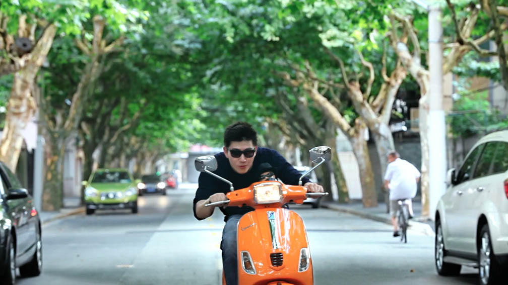 Buddy Lee visiting trendy Shanghai with Xiaojun.jpg
