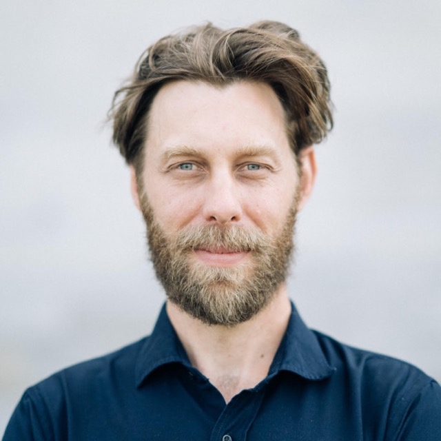 headshot_tim_devine.jpg