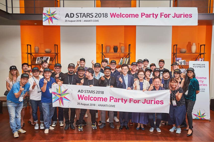 Welcome Party_054.jpg