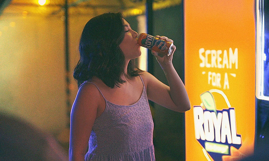 Janina Vela - teen influencer.jpg