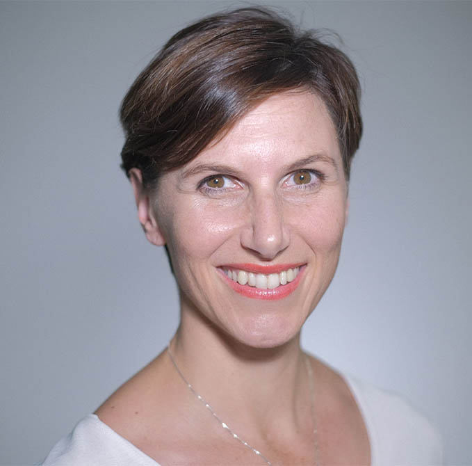 Anne Rayner.jpg