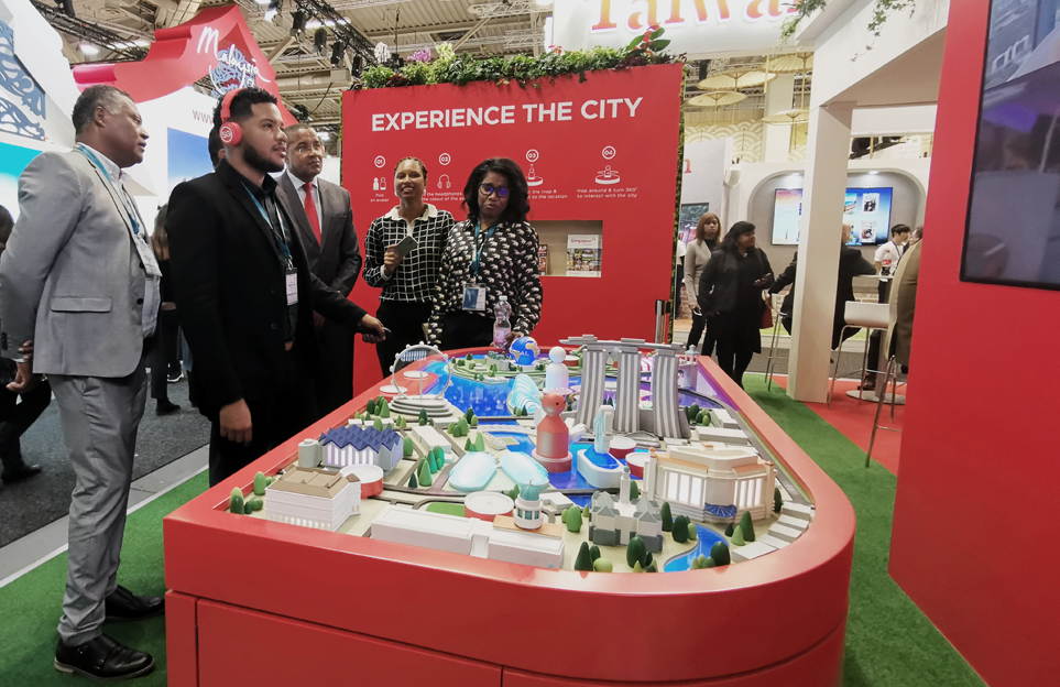 Singapore Tourism Board and TBWA\Singapore showcase the city of possibilities