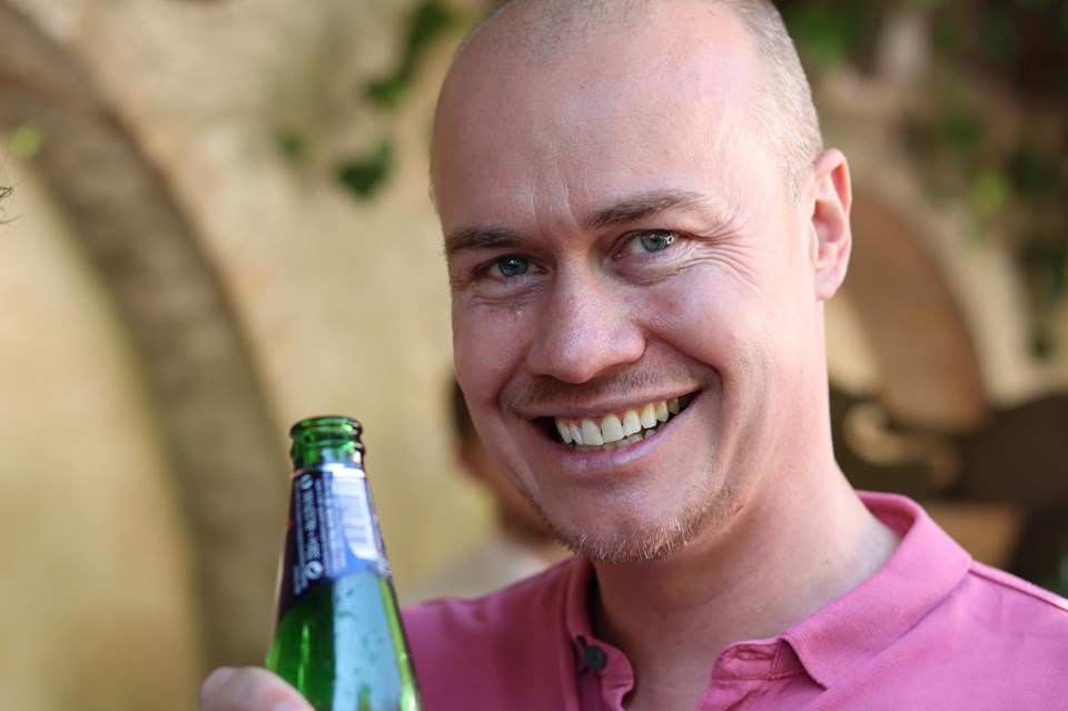 The Legendary Colombe d’Or Lunch – the heavy advertising hitters hit the rosé in St Paul de Vence