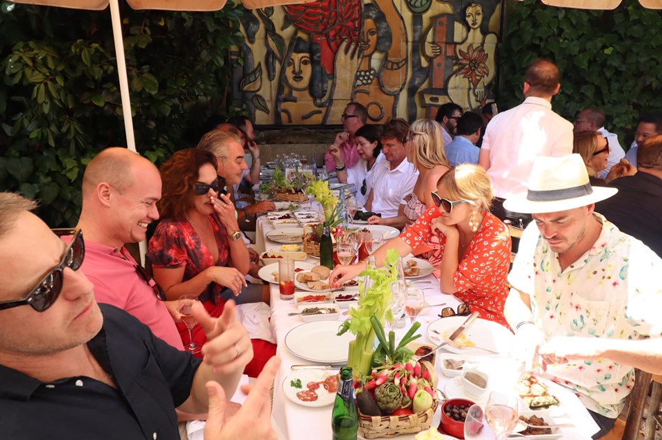 The Legendary Colombe d’Or Lunch – the heavy advertising hitters hit the rosé in St Paul de Vence