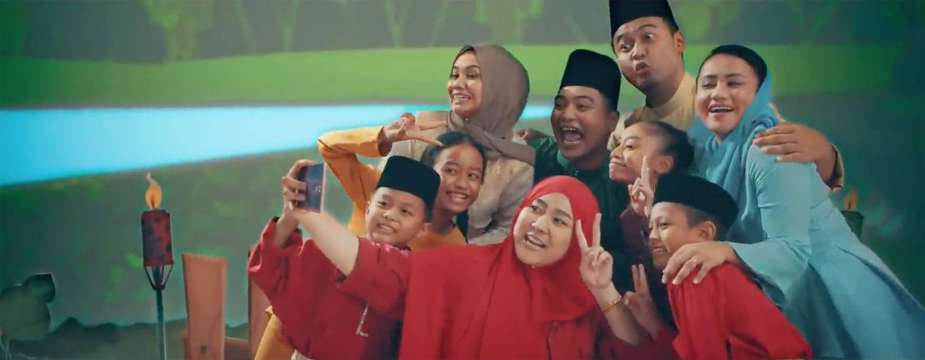 Malaysian Indie band turns KFC into musical instruments for Hari Raya, via Naga DDB Tribal