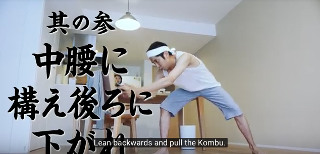 Geometry Japan encourages people to experience drying kombu kelp while dealing with a labor shortage