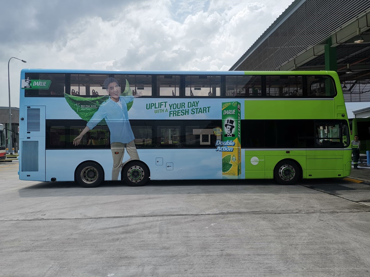 Multisensory bus campaign by Wavemaker and Media Taurus Singapore for Darlie