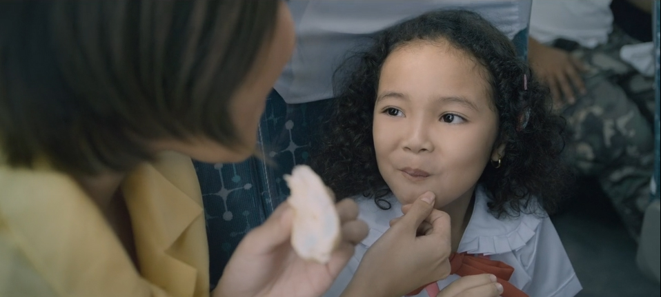 Publicis JimenezBasic Manila’s Lucky Me Noodles commercial champions the importance of families eating together