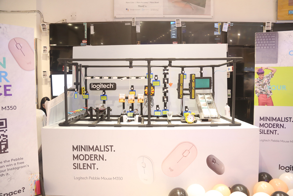Dentsu Webchutney launches Logitech Pebble through one-of-a-kind Rube Goldberg machine