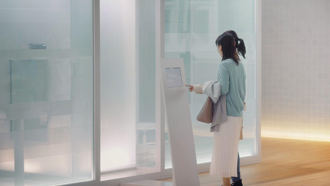 R/GA Tokyo Creates Time Travel Experience for Shiseido users to see and converse with a loved-one at different ages in real time