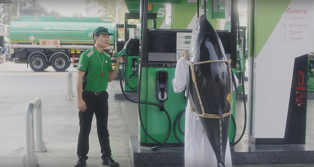Leo Burnett Thailand introduces the master of freshness to PT service stations to determine how fresh their retail offering is