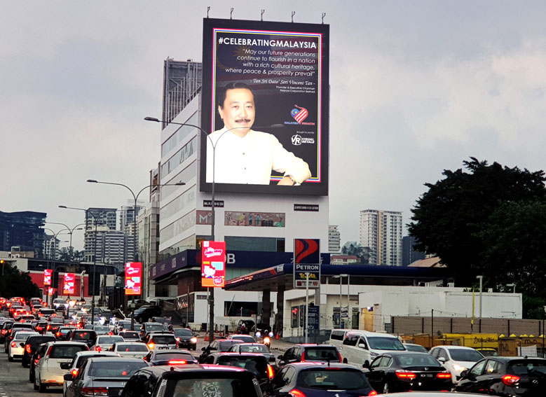 Visual Retale launches outdoor campaign featuring messages from Malaysian leaders celebrating Malaysia