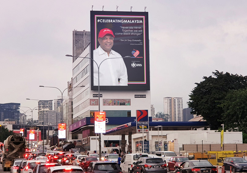 Visual Retale launches outdoor campaign featuring messages from Malaysian leaders celebrating Malaysia