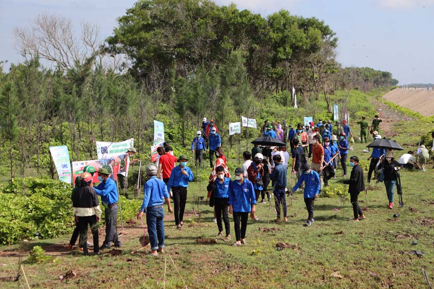 VMLY&R Vietnam partners with Unilever brand Omo to combat flooding in Vietnam