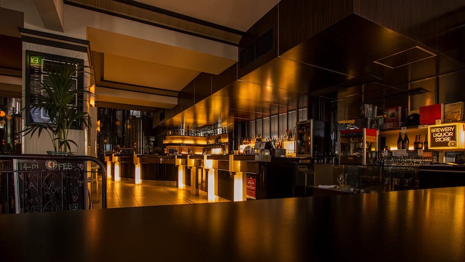Damon Stapleton: Advertising. A restaurant without a kitchen.