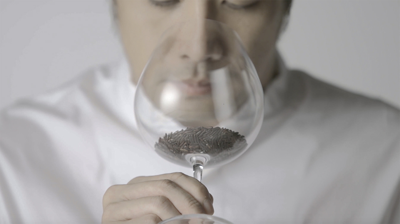 To highlight the various tastes of rice and friends studio in Thailand launched The Rice Sommelier campaign