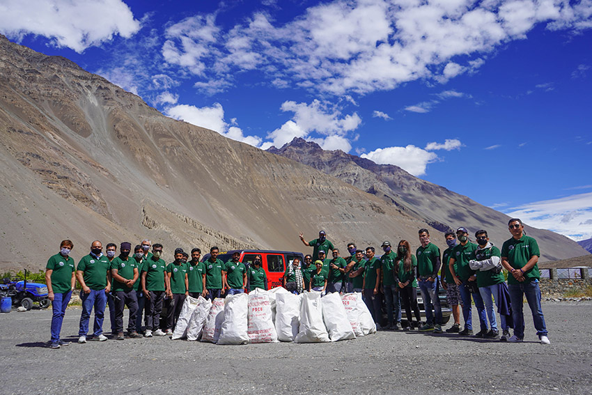 Jeep brings customers and community together to clean up 1500 kilograms of plastic waste along the Ladakh Himalayan Range