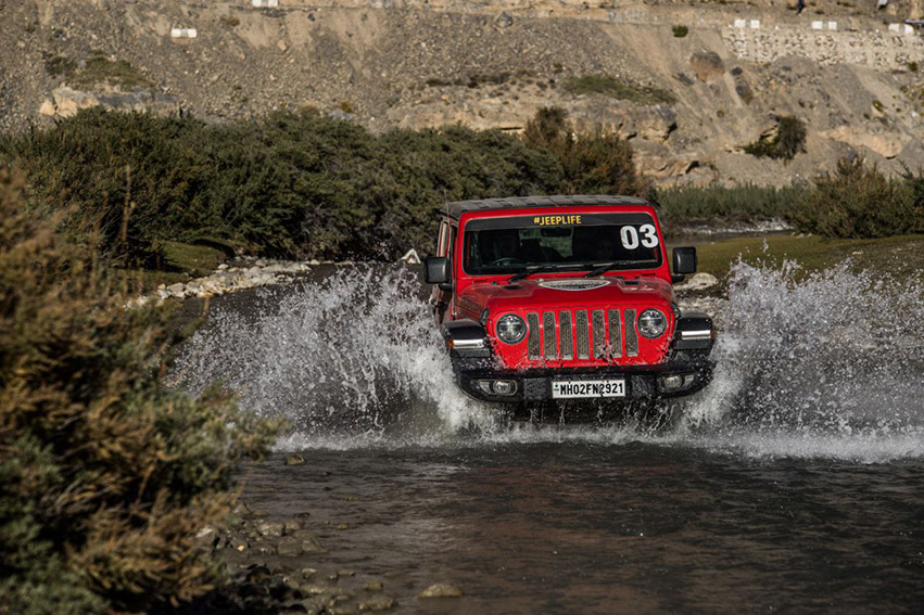 Jeep brings customers and community together to clean up 1500 kilograms of plastic waste along the Ladakh Himalayan Range