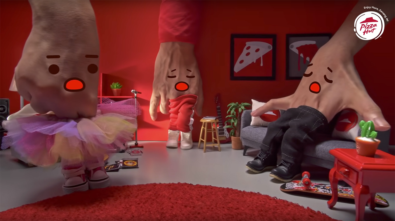 Pizza Hut invites Malaysians to pull dip dip pop their pizza via Ensemble Worldwide Malaysia