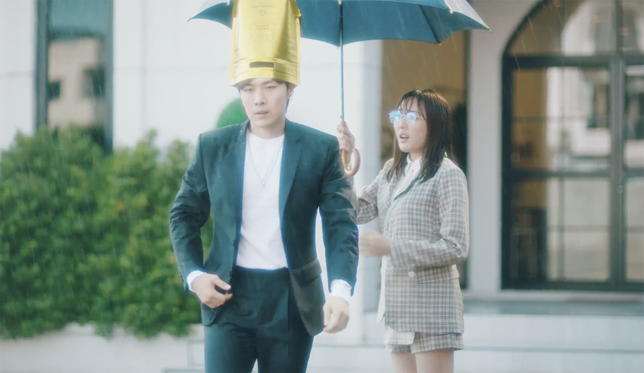 Series of CJ WORX Thailand films showcase some of the strange ways to use Hong Thong Ice Bags