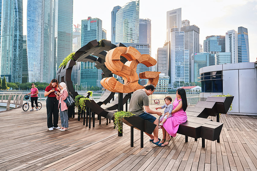 TBWA\Singapore and PHUNK create ‘Here is SG’ sculpture for the Singapore Tourism Board