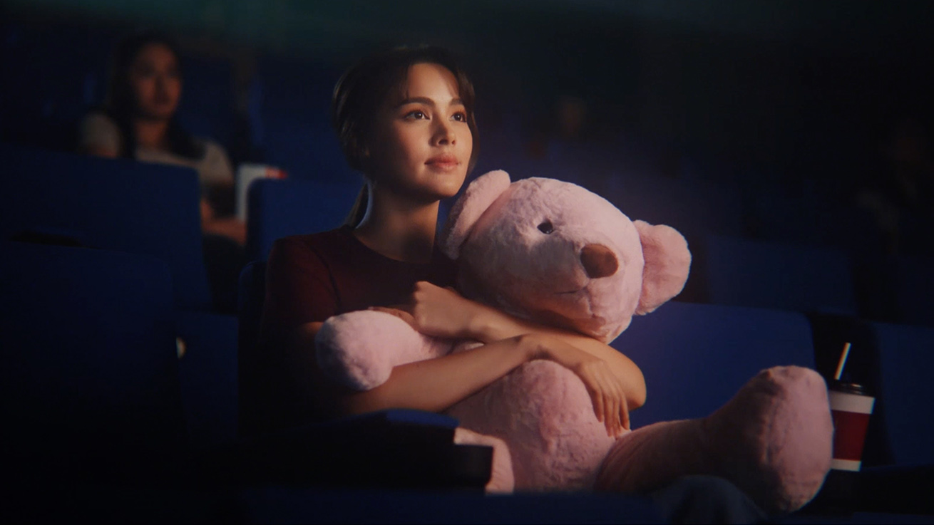 Leo Burnett Thailand’s latest Uniqlo campaign promotes the ultra-soft Uniqlo Fleece Jacket