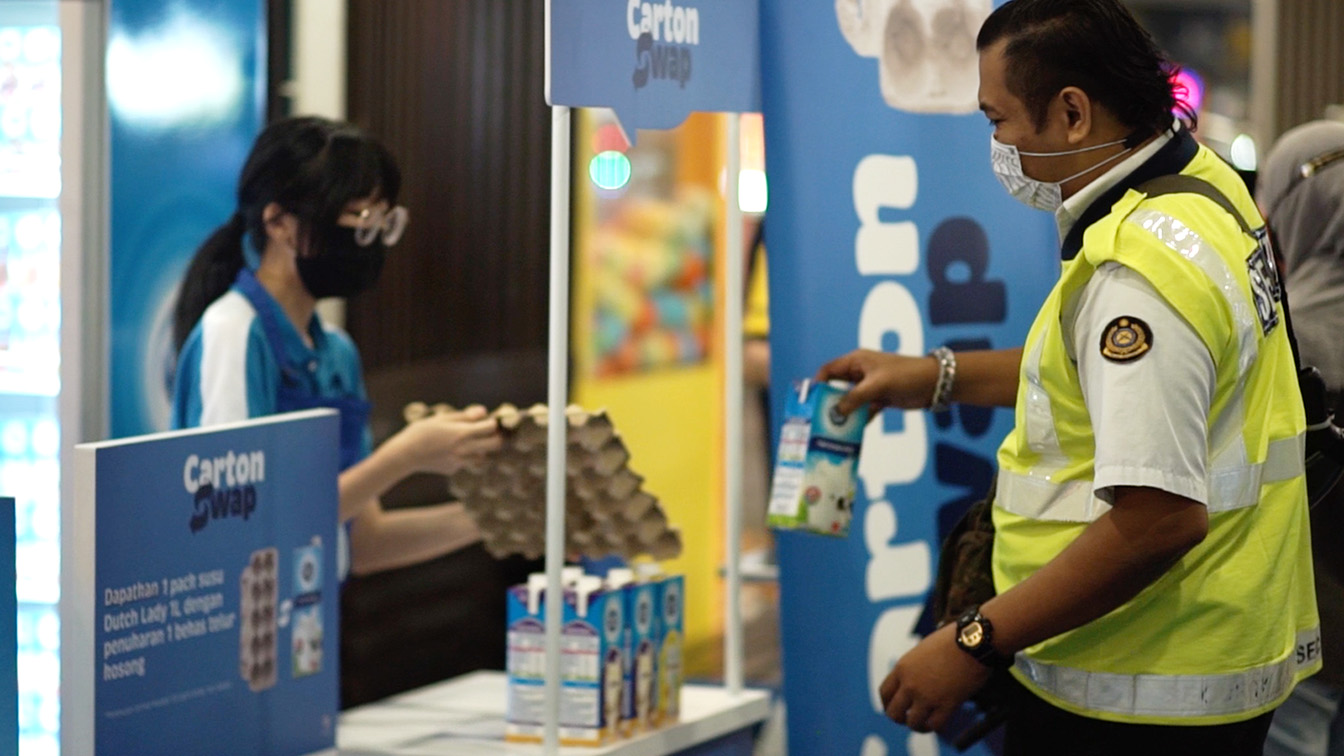Leo Burnett Malaysia creates the CartonSwap to exchange empty egg cartons for milk