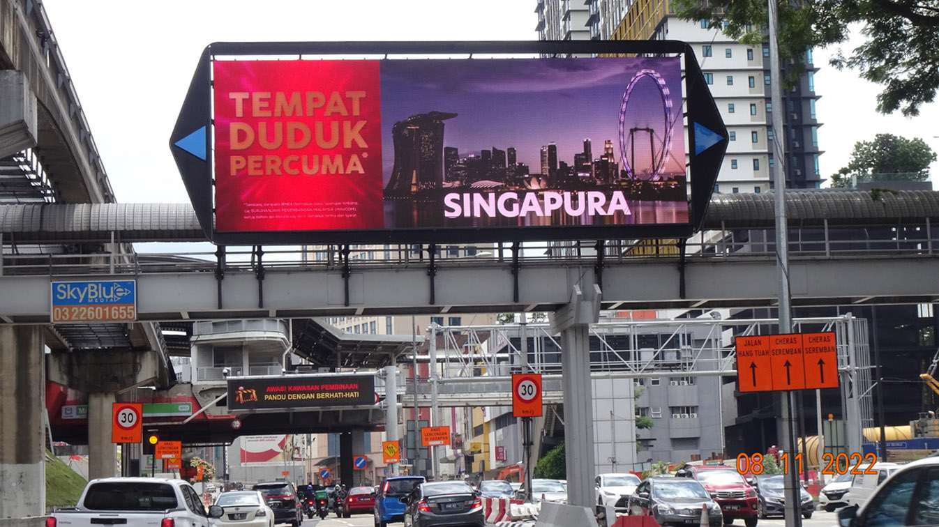 AirAsia counts down their biggest ever free seats sale with DOOH campaign