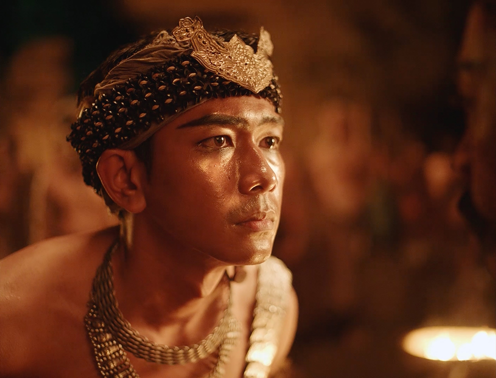 Ogilvy Singapore cheekily imagines the origin of the air kiss through new POND’S MEN film
