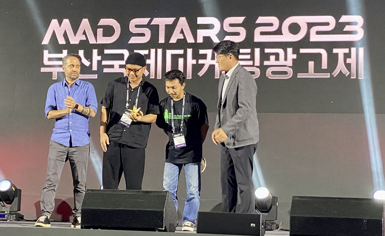 NEW STARS: Alva–Olrange Indonesia’s Rizki Bastian and Vincentius Jeremy Vinda Perdana win Gold