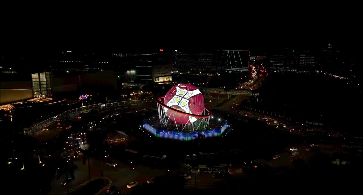 SMART and GIGIL celebrate the FIBA Basketball World Cup with the biggest outdoor ad