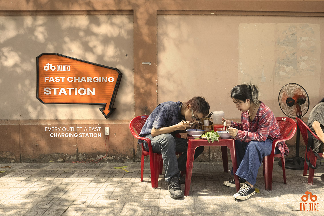 Dat Bike’s outdoor campaign claims every outlet as a fast charging station via Happiness Saigon