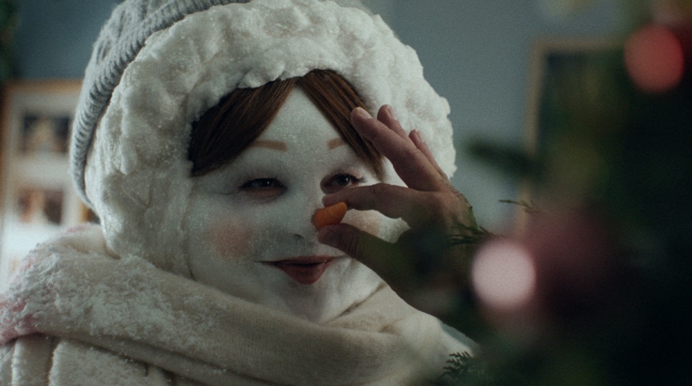 Tesco helps the U.K. ‘Become More Christmas’ in heart-warming TV spot via BBH London