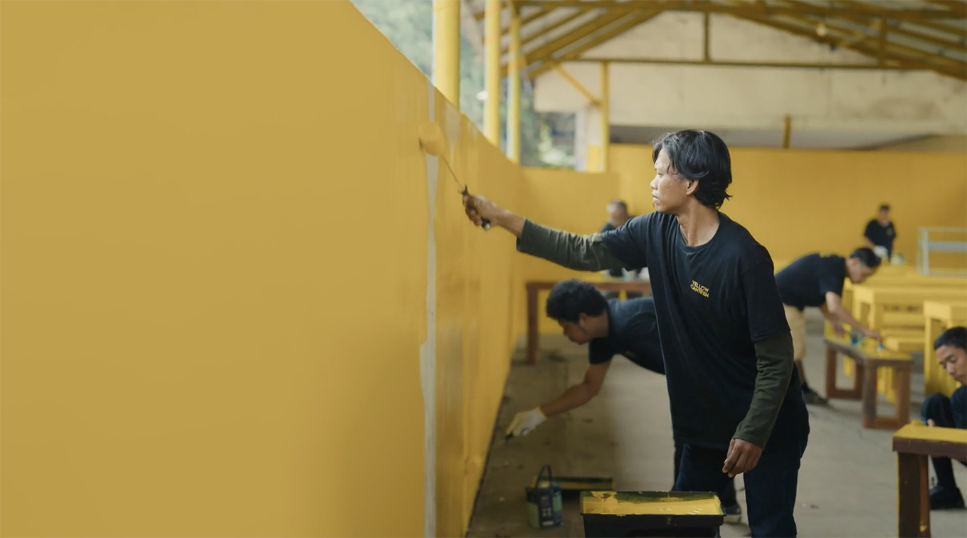 INNOCEAN Indonesia and Dulux Indonesia repel flies via Project Yellow Canteen initiative