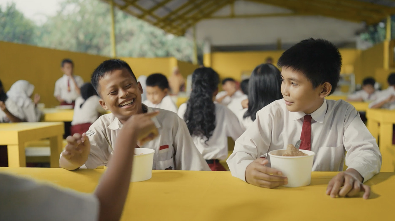 INNOCEAN Indonesia and Dulux Indonesia repel flies via Project Yellow Canteen initiative