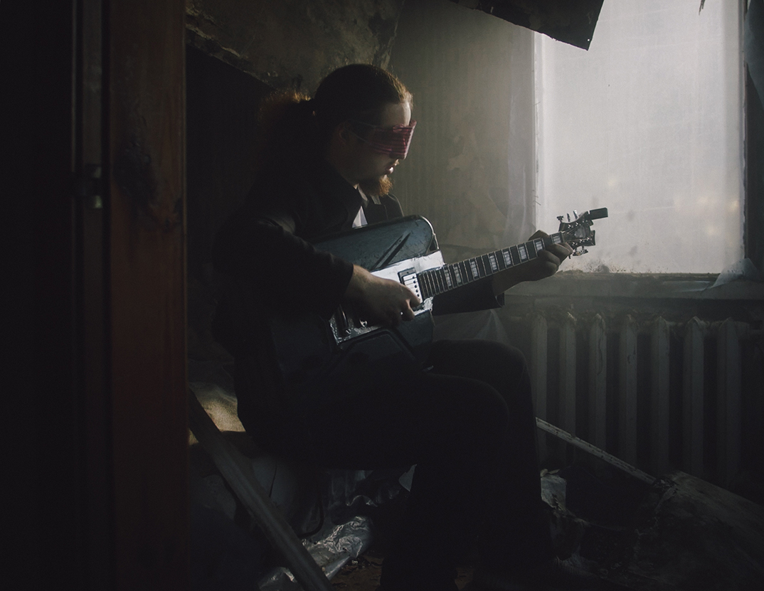 Seen+Noted: ArtHelps and Jung von Matt turn weapons into musical instruments for Ukraine