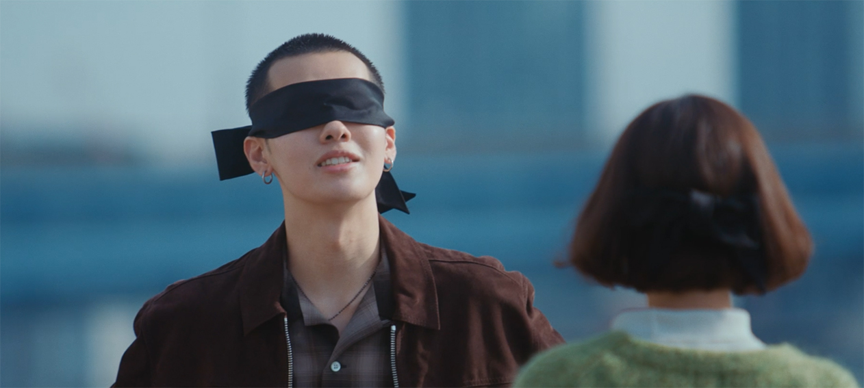 SKYN gives new meaning to blind date via Christmas campaign by UltraSuperNew Tokyo