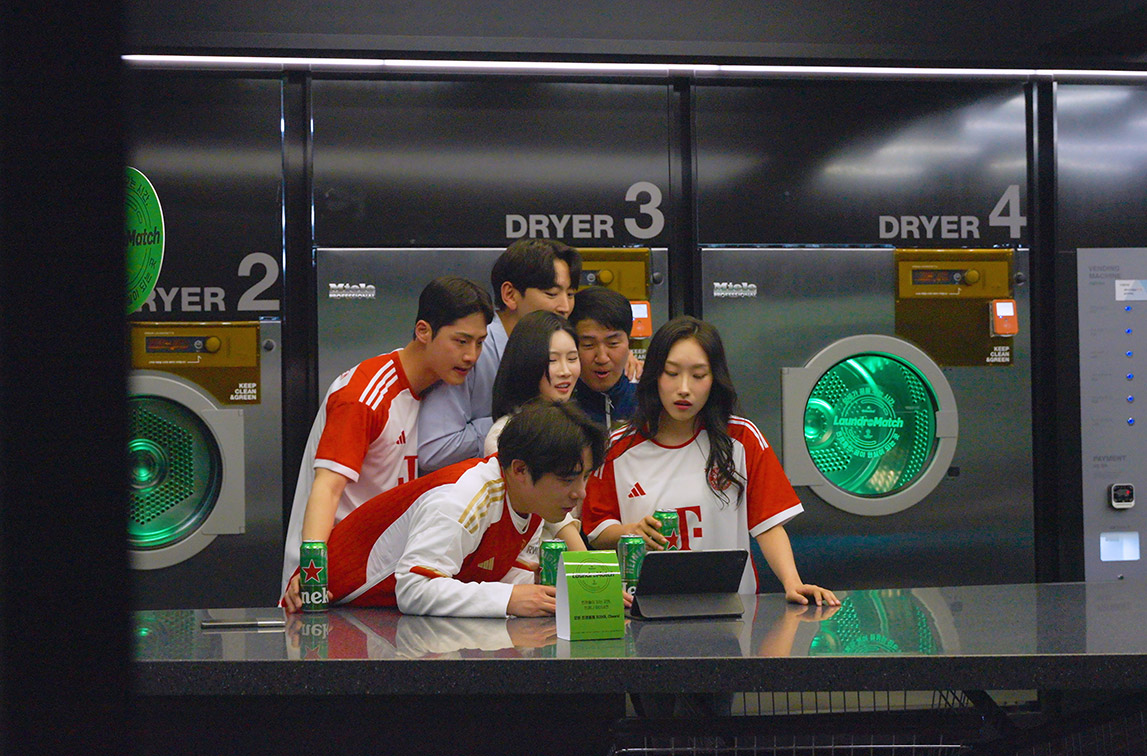 LePub APAC turns laundromats into 24-hour sports bars for football fans with Heineken