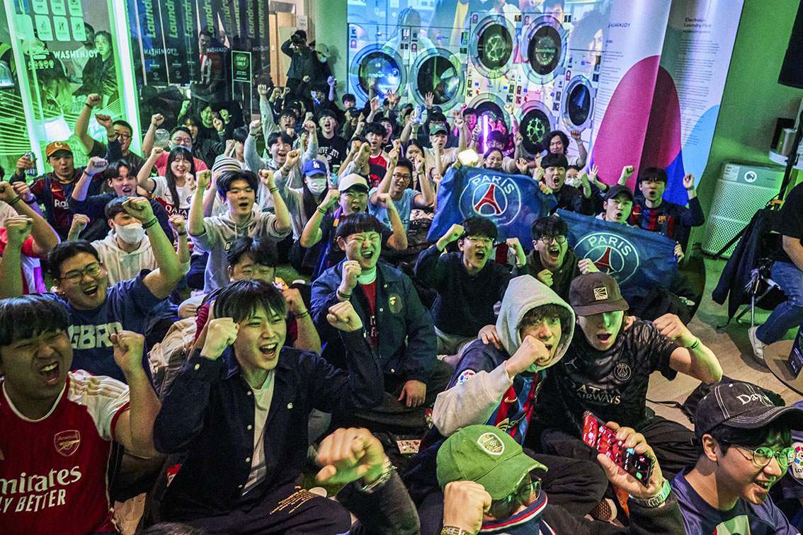 LePub APAC turns laundromats into 24-hour sports bars for football fans with Heineken