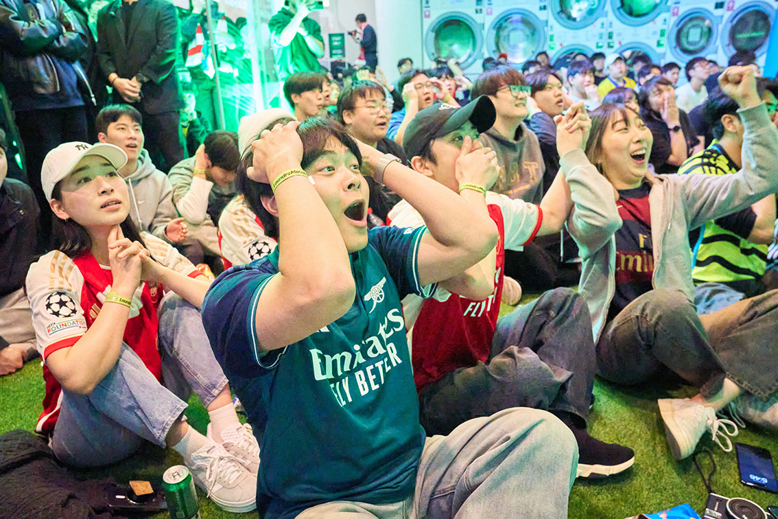 LePub APAC turns laundromats into 24-hour sports bars for football fans with Heineken
