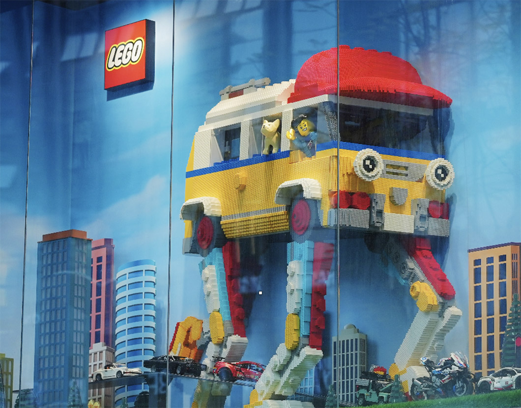 LEGO China turns kids’ ideas into giant LEGO model window displays nationwide