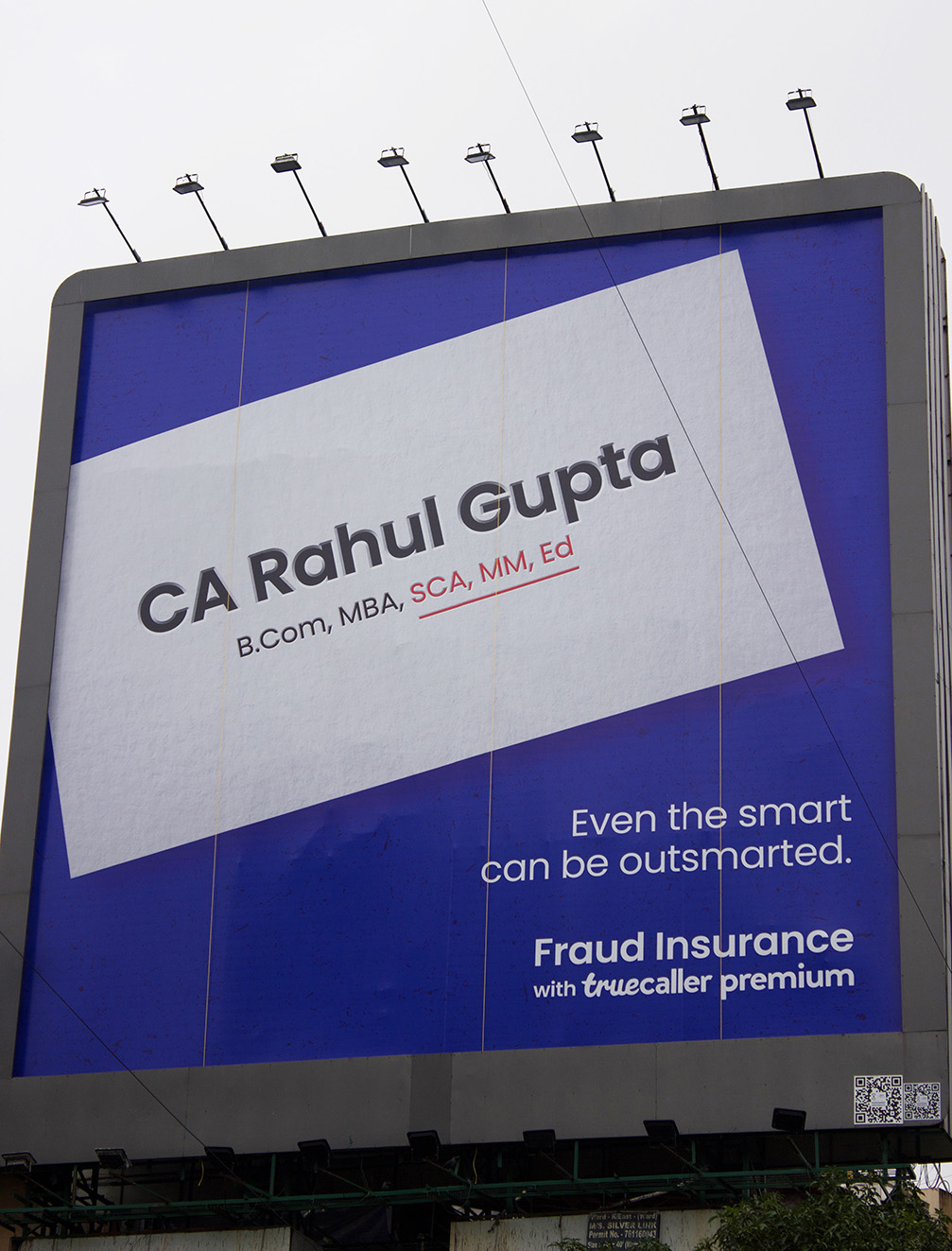 Frauds will go to any “degree” shows new OOH campaign for Truecaller India via Talented