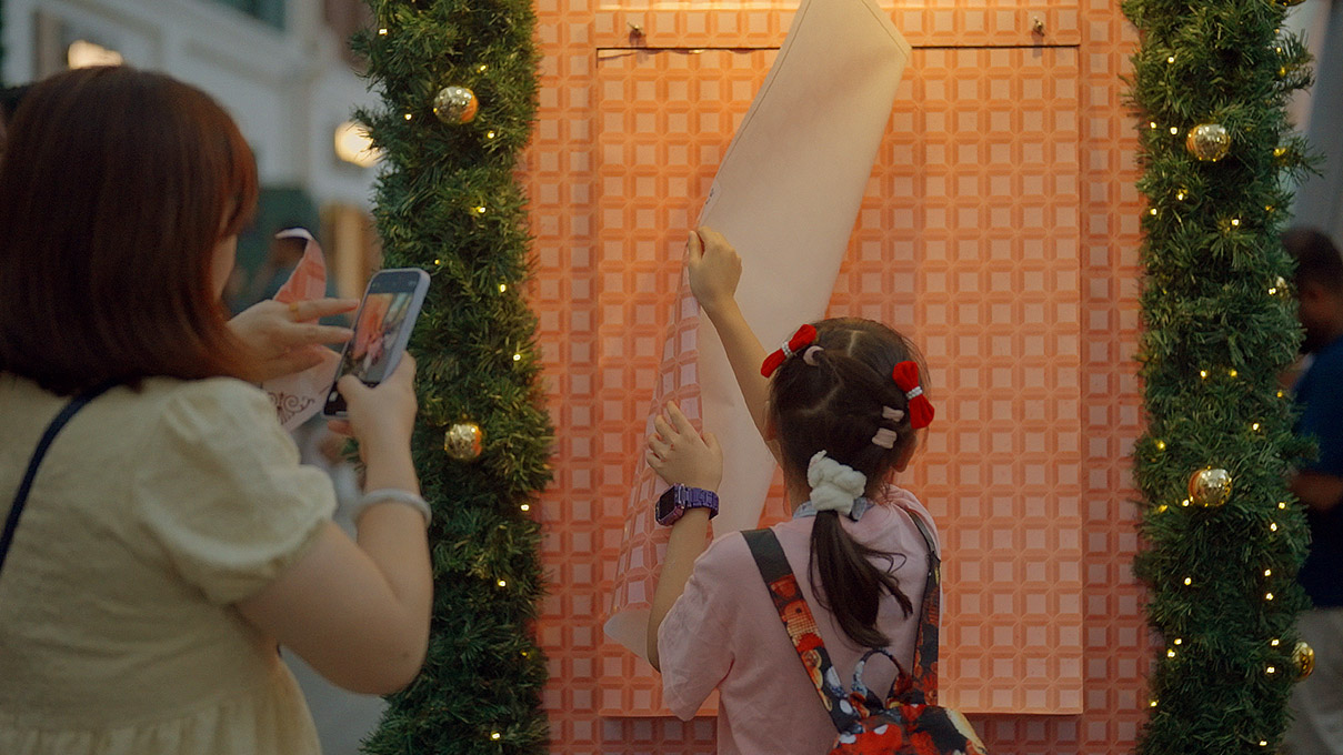 TBWA Singapore creates an interactive OOH multi-sensory experience for FairPrice Group