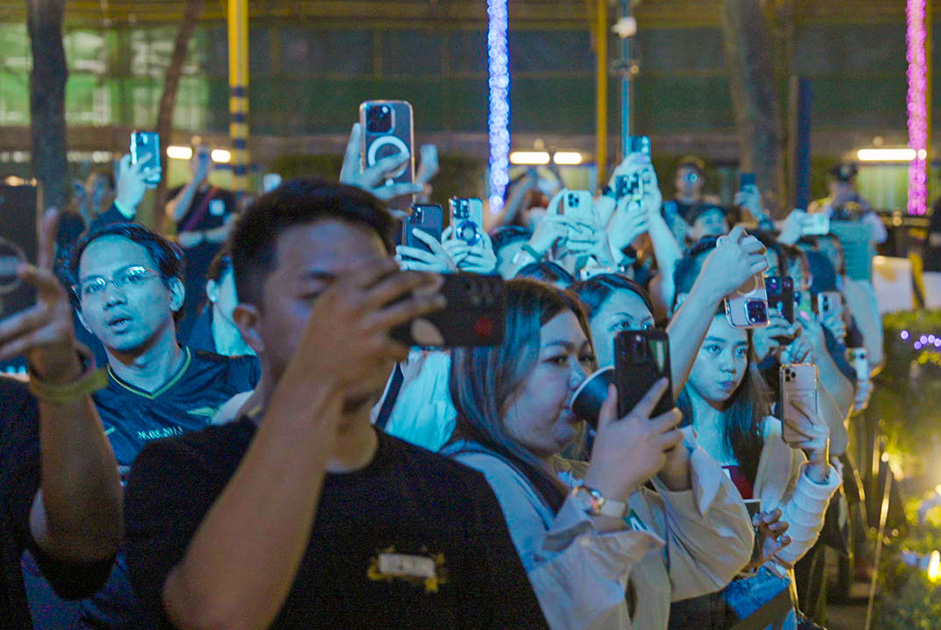 Johnnie Walker and Squid Games collaborate on giant ‘Spin The Bottle’ game in Manila